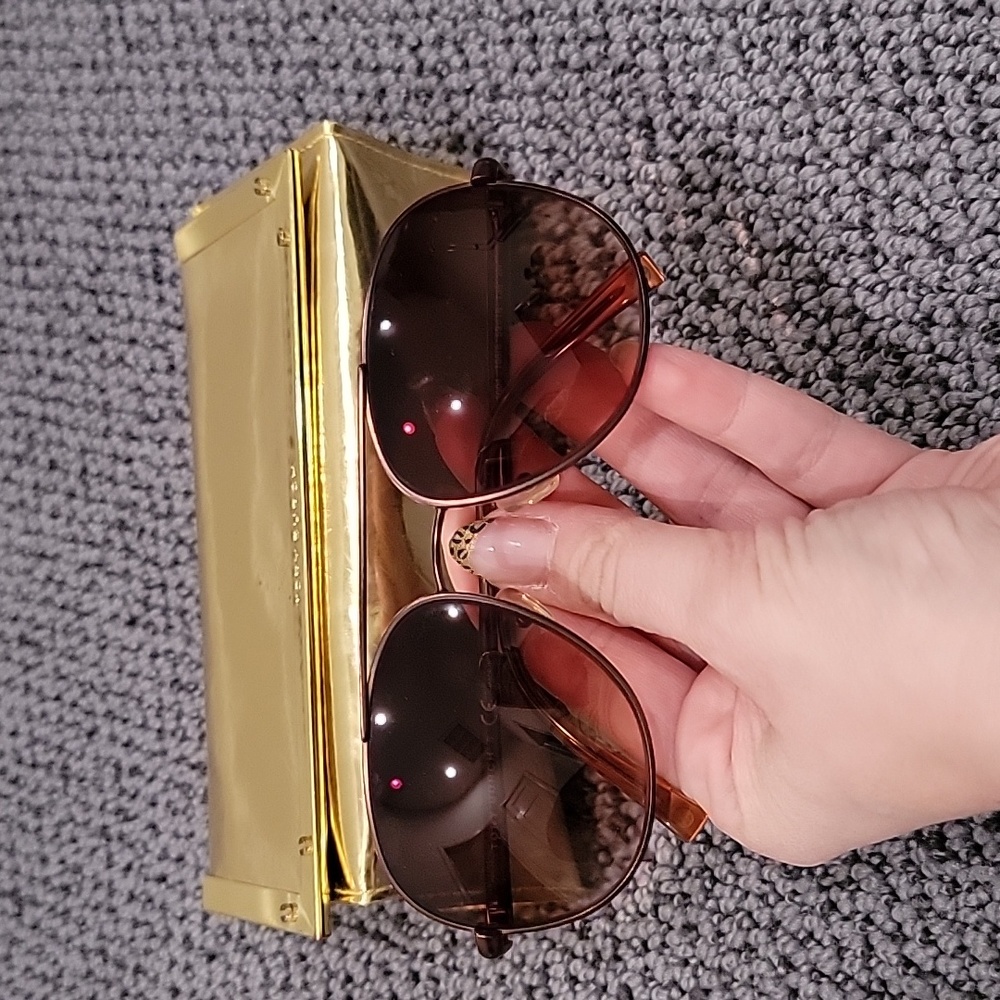 Tory Burch Aviator sunglasses